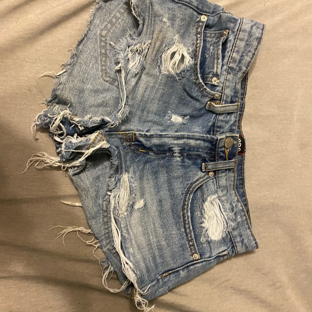 Urban outfitters mid-rise jean shorts 25”